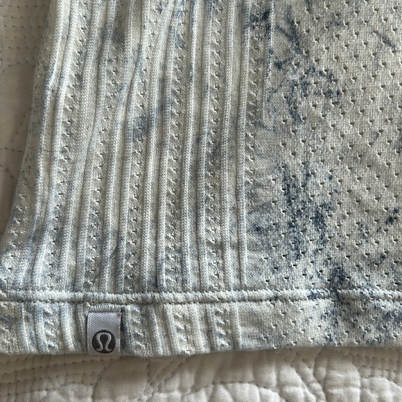 Lululemon Tee - Picture 3 of 3
